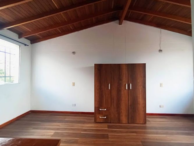 Casa de 3 alcobas en venta en Pajarito, Medellín, 86 m² · foto 23 de 24
