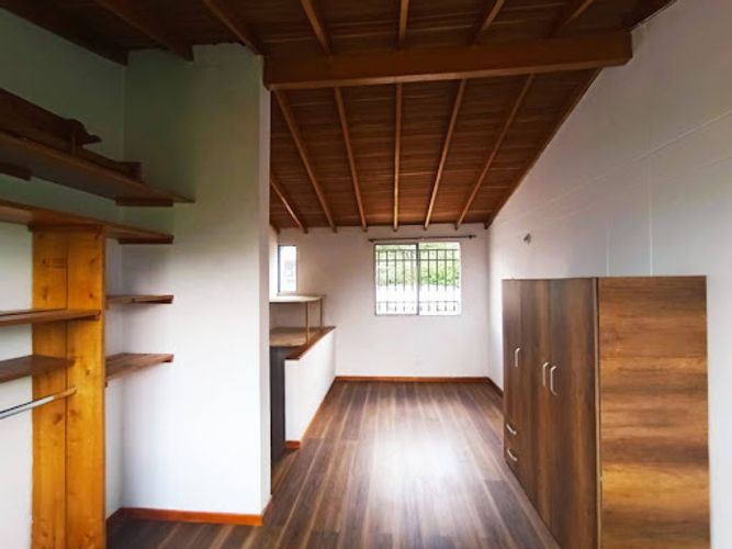Casa de 3 alcobas en venta en Pajarito, Medellín, 86 m² · foto 24 de 24
