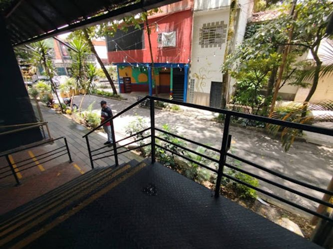 Local en arriendo en Simesa, Medellín, 322 m² · foto 2 de 17