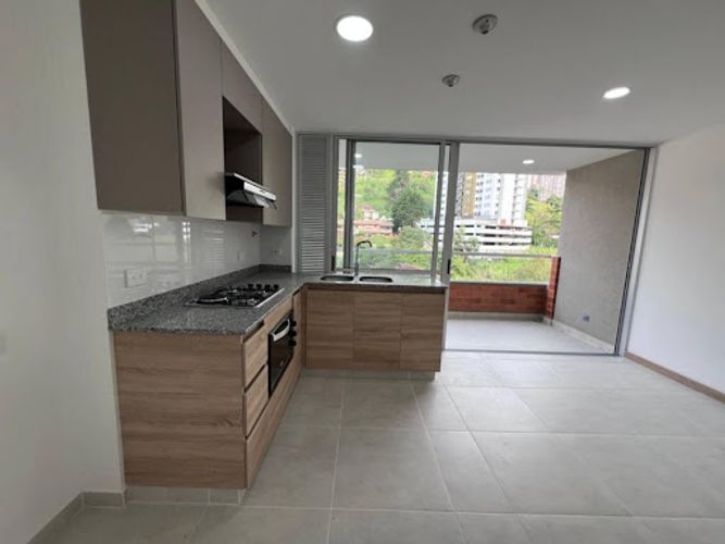 Apartamento de 2 alcobas en venta en La Doctora, Sabaneta, 61 m² · foto 3 de 18