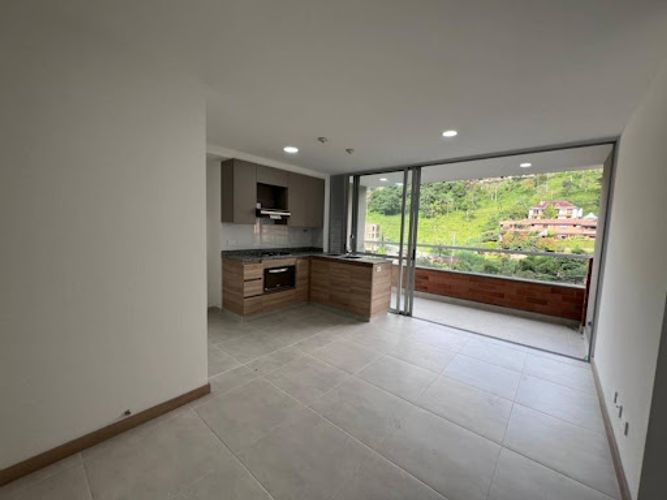 Apartamento de 2 alcobas en venta en La Doctora, Sabaneta, 61 m² · foto 7 de 18