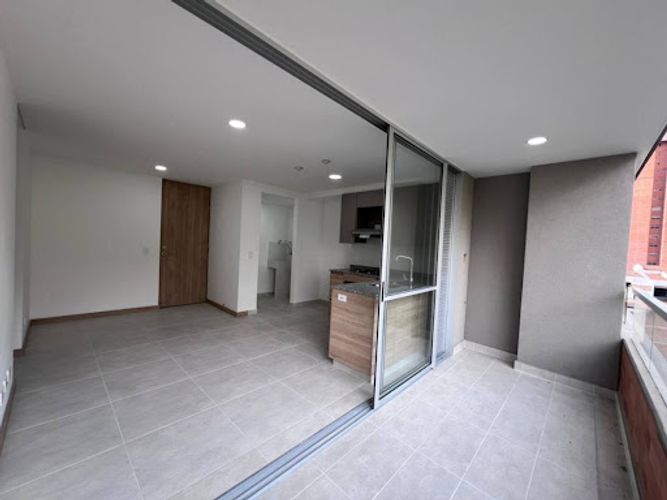 Apartamento de 2 alcobas en venta en La Doctora, Sabaneta, 61 m² · foto 9 de 18