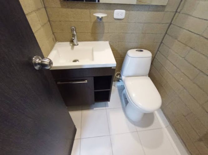 Oficina en arriendo en La Aguacatala, Medellín, 70 m² · foto 5 de 6