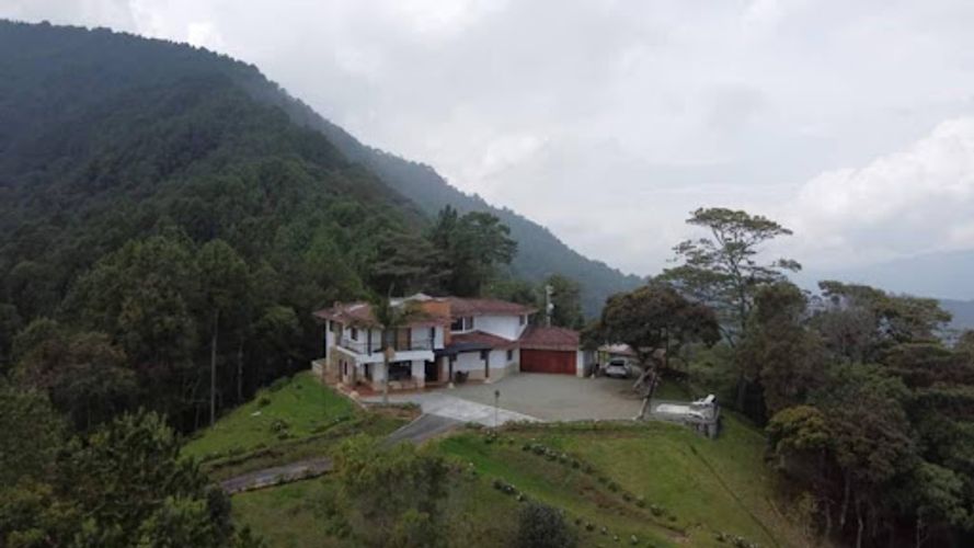 Casa de 5 alcobas en arriendo en La Catedral, Sabaneta, 550 m² · foto 19 de 22