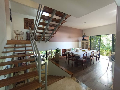 Casa en arriendo en El Tesoro, Medellín · foto 2 de 23