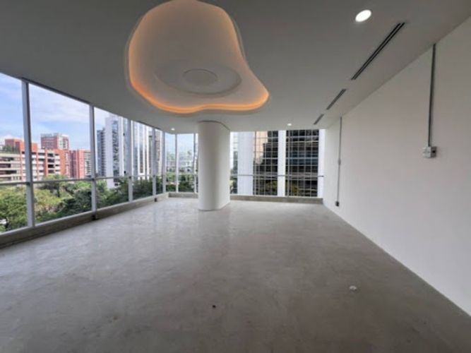 Oficina en venta en San Fernando, Medellín, 59 m² · foto 2 de 9
