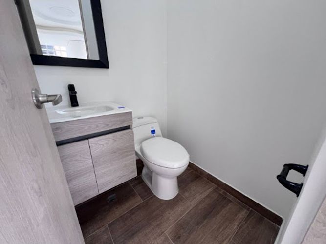 Oficina en venta en San Fernando, Medellín, 59 m² · foto 9 de 9
