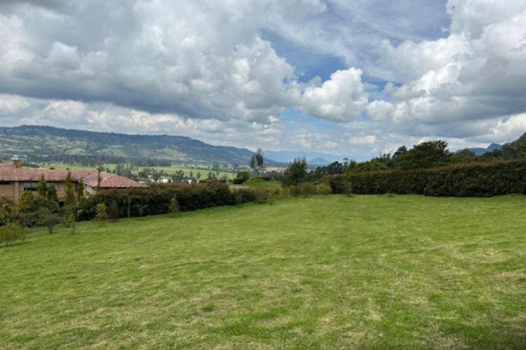 Lote en venta en Paso Real, La Calera, 3569 m² · foto 4 de 17