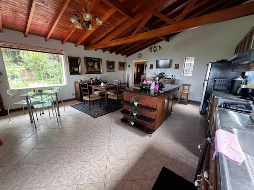 Casa en arriendo en Los Balsos, Medellín · foto 8 de 24
