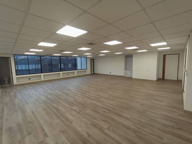 Oficina en arriendo en Milla De Oro, Medellín, 125 m² · foto 2 de 11