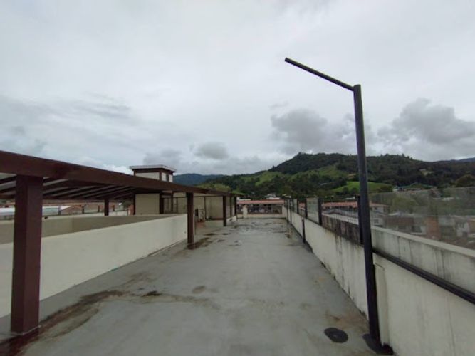 Local en arriendo en Santa Elena, El Retiro, 250 m² · foto 2 de 9