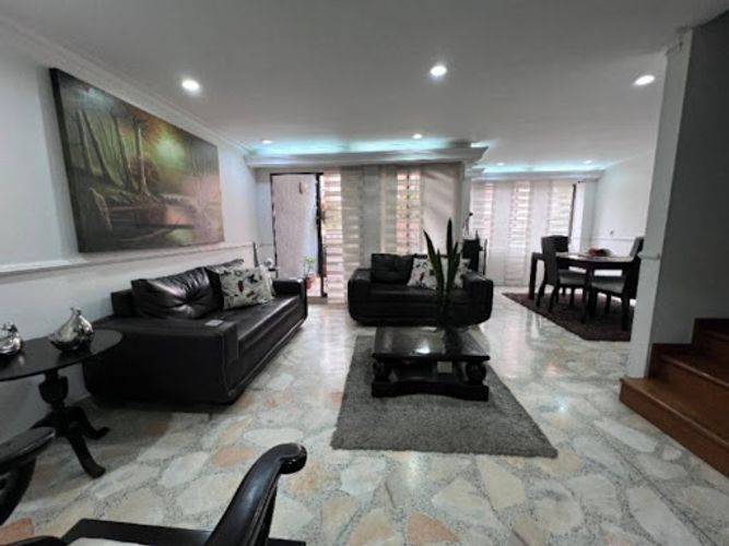Apartamento de 3 alcobas en venta en Lorena, Medellín, 125 m² · foto 5 de 24