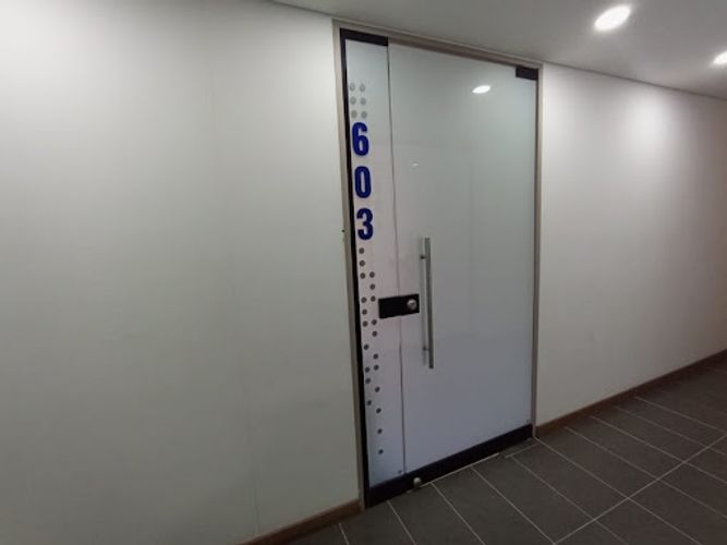 Oficina en venta en Laureles, Medellín, 51 m² · foto 2 de 9