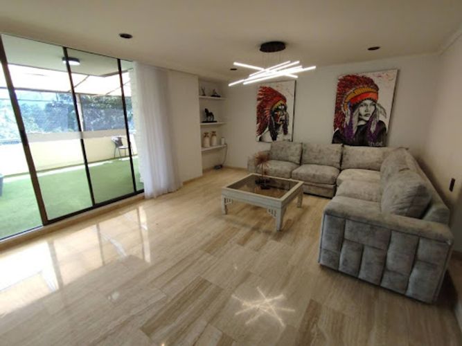 Apartamento de 4 alcobas en arriendo en Loma Del Campestre, Medellín, 365 m² · foto 2 de 24