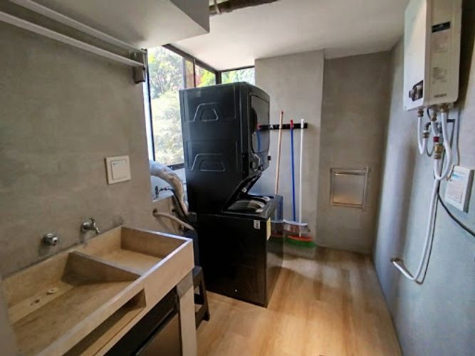 Apartamento de 4 alcobas en arriendo en Loma Del Campestre, Medellín, 365 m² · foto 7 de 24