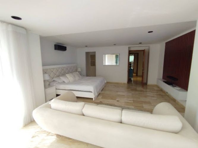 Apartamento de 4 alcobas en arriendo en Loma Del Campestre, Medellín, 365 m² · foto 11 de 24
