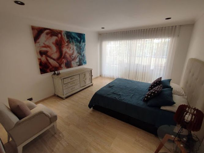 Apartamento de 4 alcobas en arriendo en Loma Del Campestre, Medellín, 365 m² · foto 16 de 24