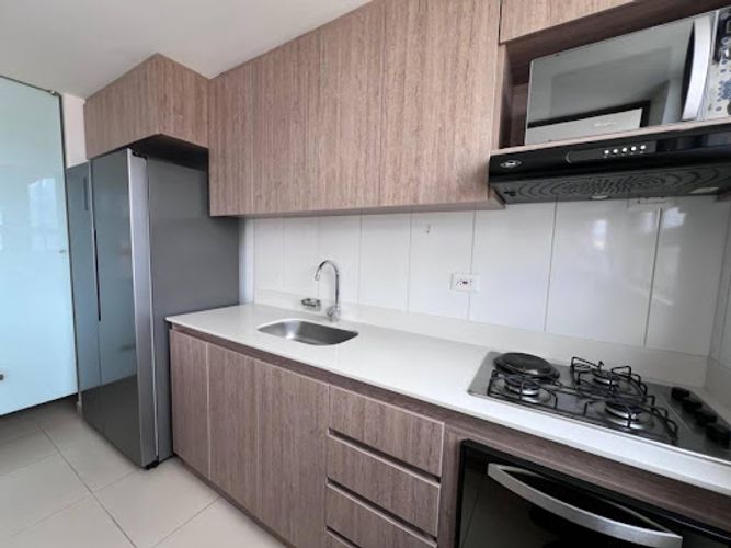 Apartamento de 3 alcobas en venta en Las Lomitas, Sabaneta, 85 m² · foto 11 de 24