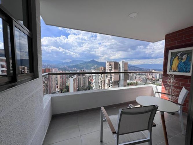 Apartamento de 3 alcobas en venta en Las Lomitas, Sabaneta, 85 m² · foto 13 de 24