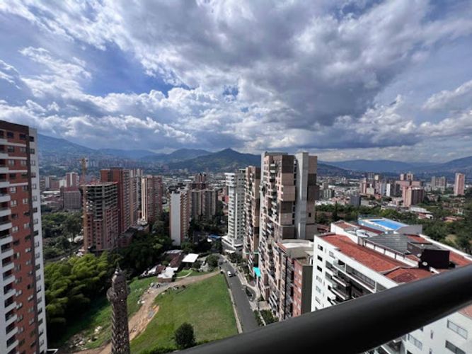 Apartamento de 3 alcobas en venta en Las Lomitas, Sabaneta, 85 m² · foto 14 de 24