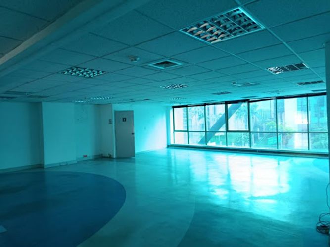 Oficina en arriendo en Los Balsos, Medellín, 248 m² · foto 5 de 15