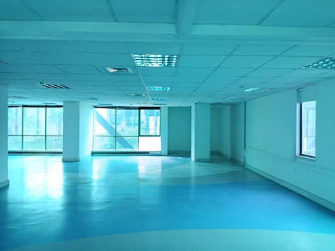 Oficina en arriendo en Los Balsos, Medellín, 248 m² · foto 7 de 15