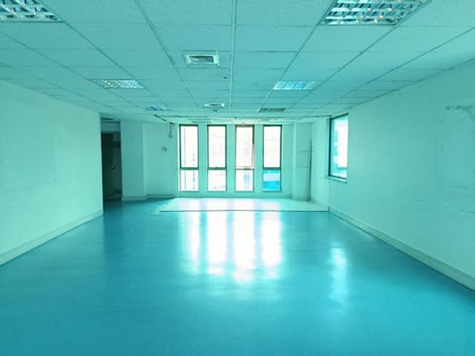 Oficina en arriendo en Los Balsos, Medellín, 248 m² · foto 8 de 15