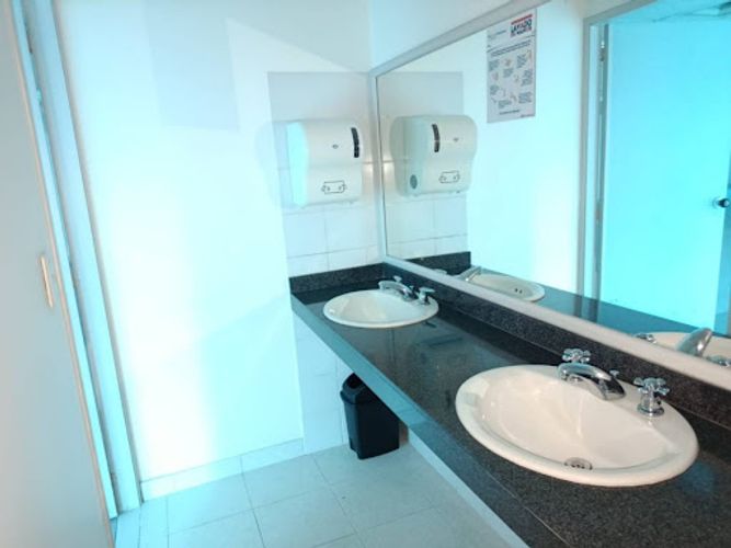 Oficina en arriendo en Los Balsos, Medellín, 248 m² · foto 12 de 15