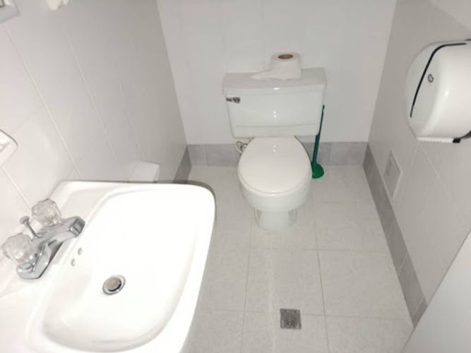 Oficina en arriendo en Los Balsos, Medellín, 248 m² · foto 13 de 15