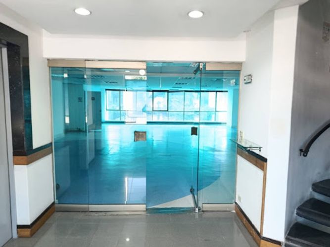 Oficina en arriendo en Los Balsos, Medellín, 248 m² · foto 14 de 15