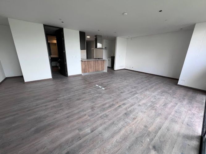 Apartaestudio en venta en Altos Del Poblado, Medellín, 63 m² · foto 3 de 20