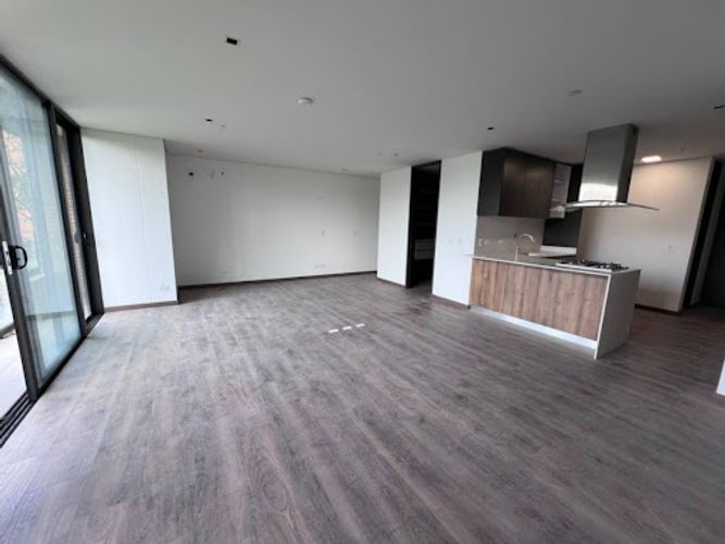 Apartaestudio en venta en Altos Del Poblado, Medellín, 63 m² · foto 6 de 20