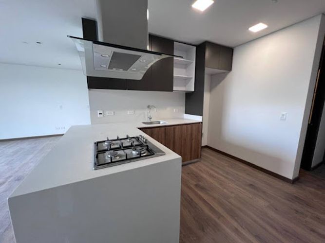 Apartaestudio en venta en Altos Del Poblado, Medellín, 63 m² · foto 10 de 20