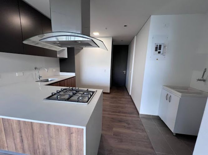 Apartaestudio en venta en Altos Del Poblado, Medellín, 63 m² · foto 11 de 20
