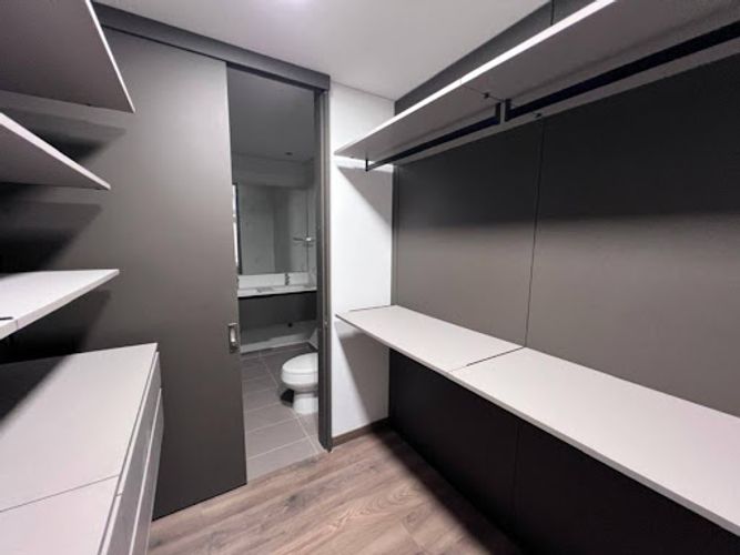 Apartaestudio en venta en Altos Del Poblado, Medellín, 63 m² · foto 18 de 20