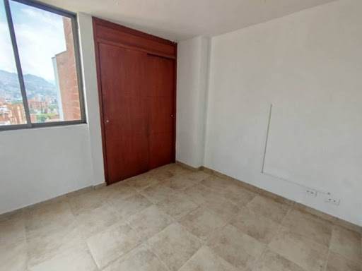 Apartamento en arriendo en Laureles, Medellín · foto 15 de 24