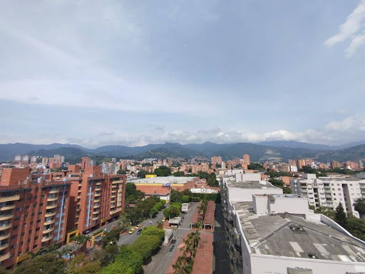 Apartamento en arriendo en Laureles, Medellín · foto 21 de 24