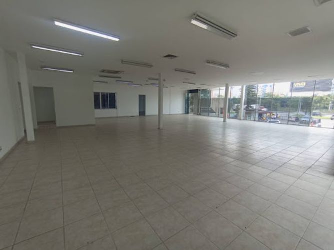 Local en arriendo en Los Naranjos, Itagüí, 395 m² · foto 3 de 9