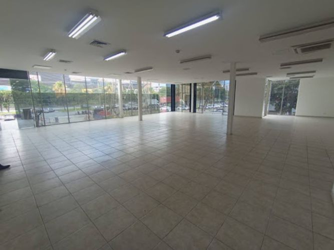 Local en arriendo en Los Naranjos, Itagüí, 395 m² · foto 4 de 9