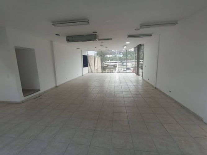 Local en arriendo en Los Naranjos, Itagüí, 395 m² · foto 5 de 9
