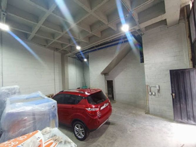 Bodega en arriendo en Trinidad, Medellín, 276 m² · foto 2 de 14