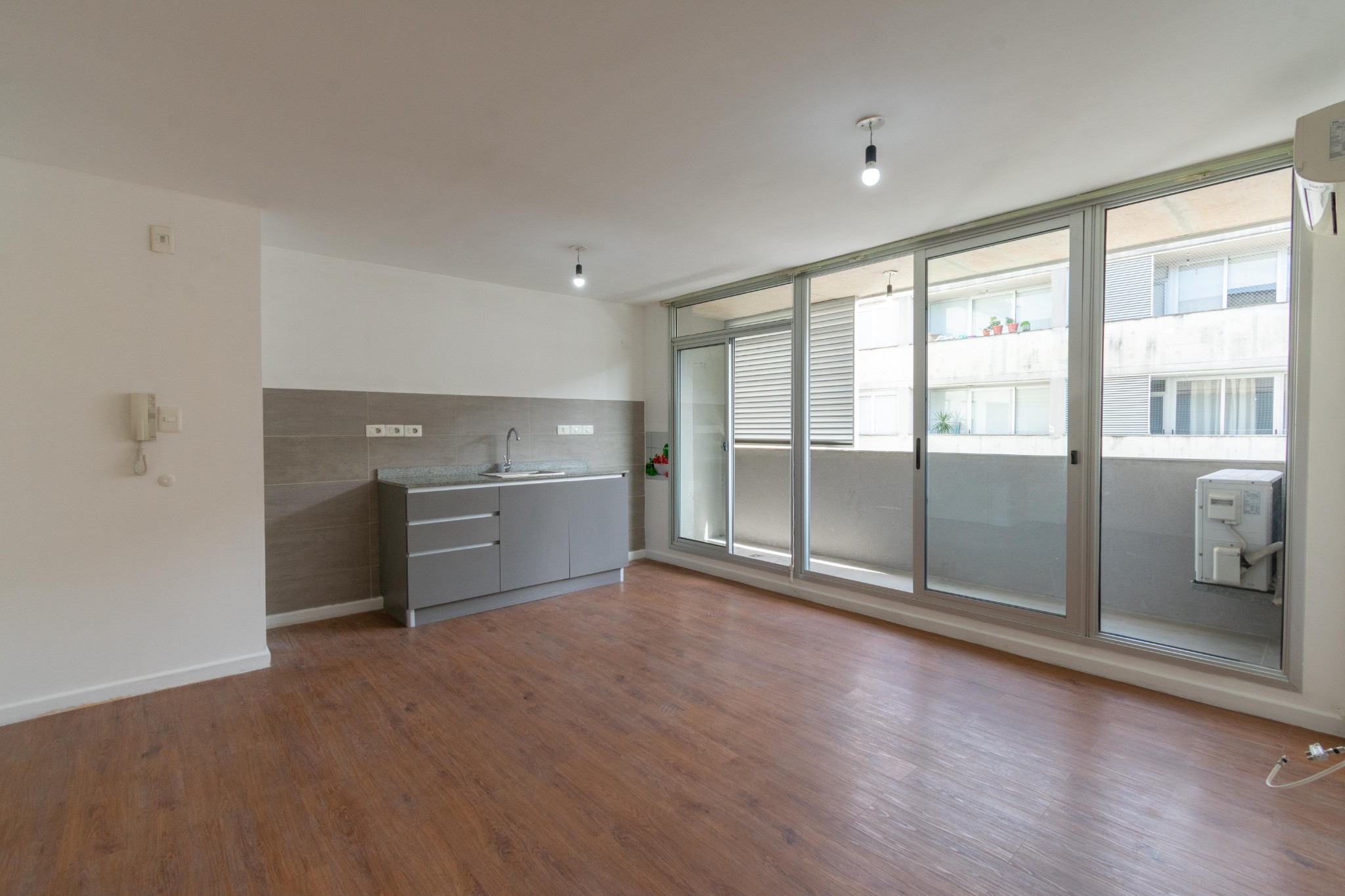 ALQUILER APARTAMENTO BRAZO ORIENTAL, NOSTRUM CENTENARIO,2 DORM, COCHERA