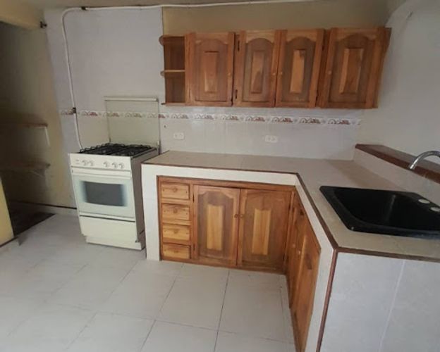 Casa de 6 alcobas en venta en Centro, Rionegro, 112 m² · foto 2 de 8