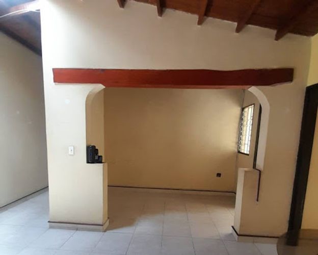 Casa de 6 alcobas en venta en Centro, Rionegro, 112 m² · foto 4 de 8