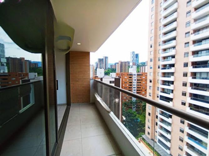 Apartamento de 2 alcobas en venta en Loma De San Jose, Sabaneta, 98 m² · foto 11 de 24