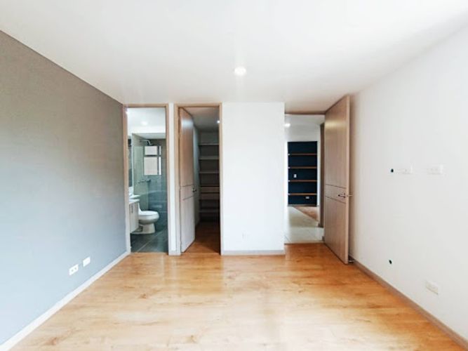 Apartamento de 2 alcobas en venta en Loma De San Jose, Sabaneta, 98 m² · foto 16 de 24