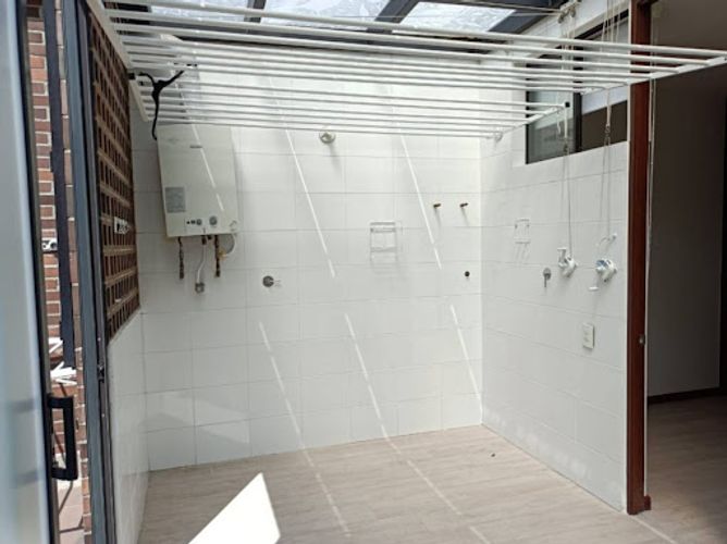 Apartamento de 4 alcobas en arriendo en Loma Del Campestre, Medellín, 282 m² · foto 5 de 24
