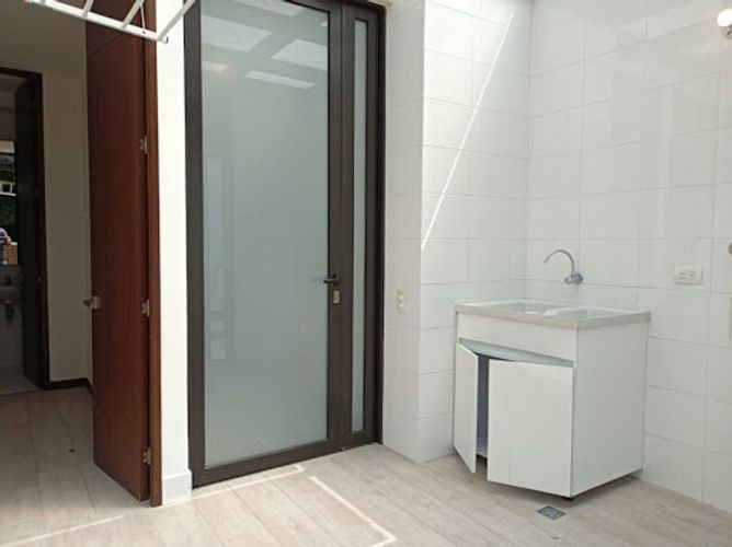 Apartamento de 4 alcobas en arriendo en Loma Del Campestre, Medellín, 282 m² · foto 6 de 24