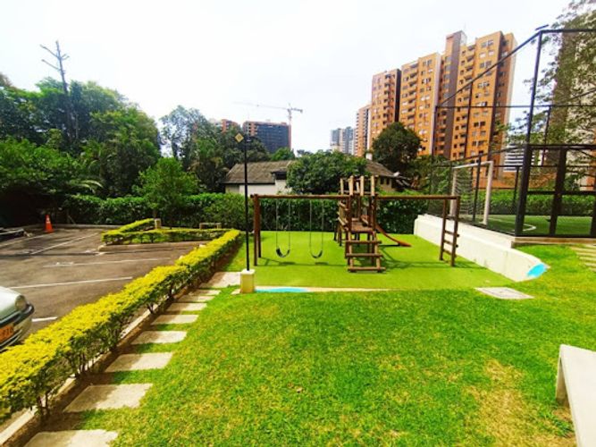 Apartamento de 2 alcobas en venta en Loma De San Jose, Sabaneta, 98 m² · foto 24 de 24