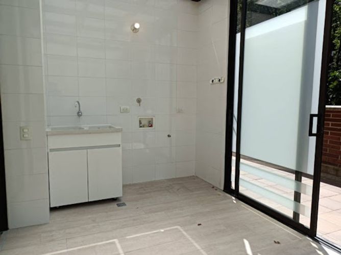 Apartamento de 4 alcobas en arriendo en Loma Del Campestre, Medellín, 282 m² · foto 7 de 24